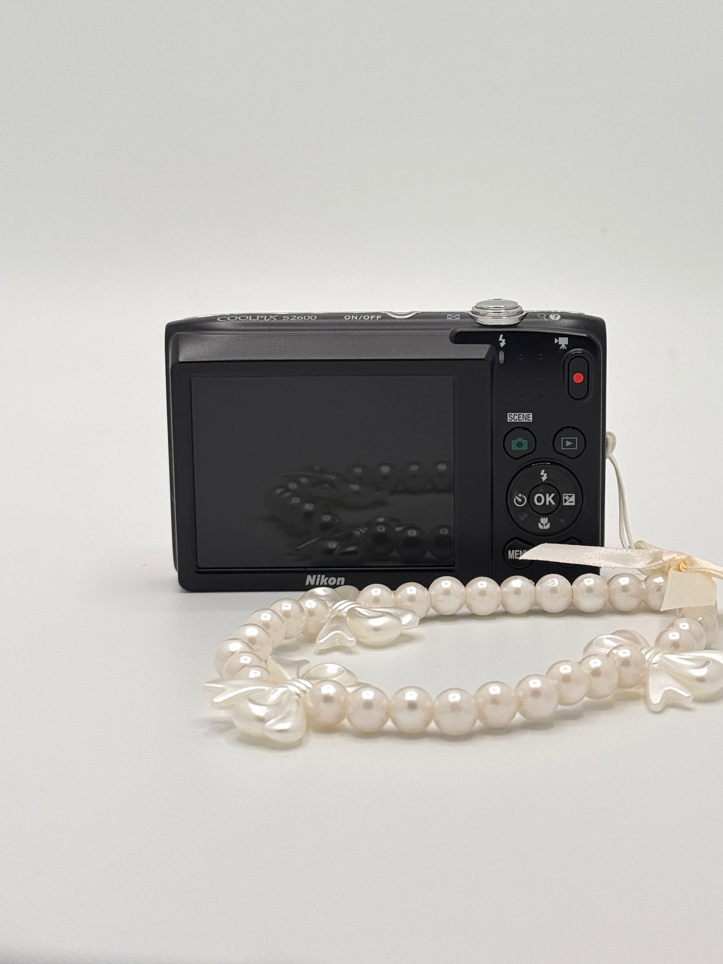 Nikon Coolpix S2600 | Digital Camera