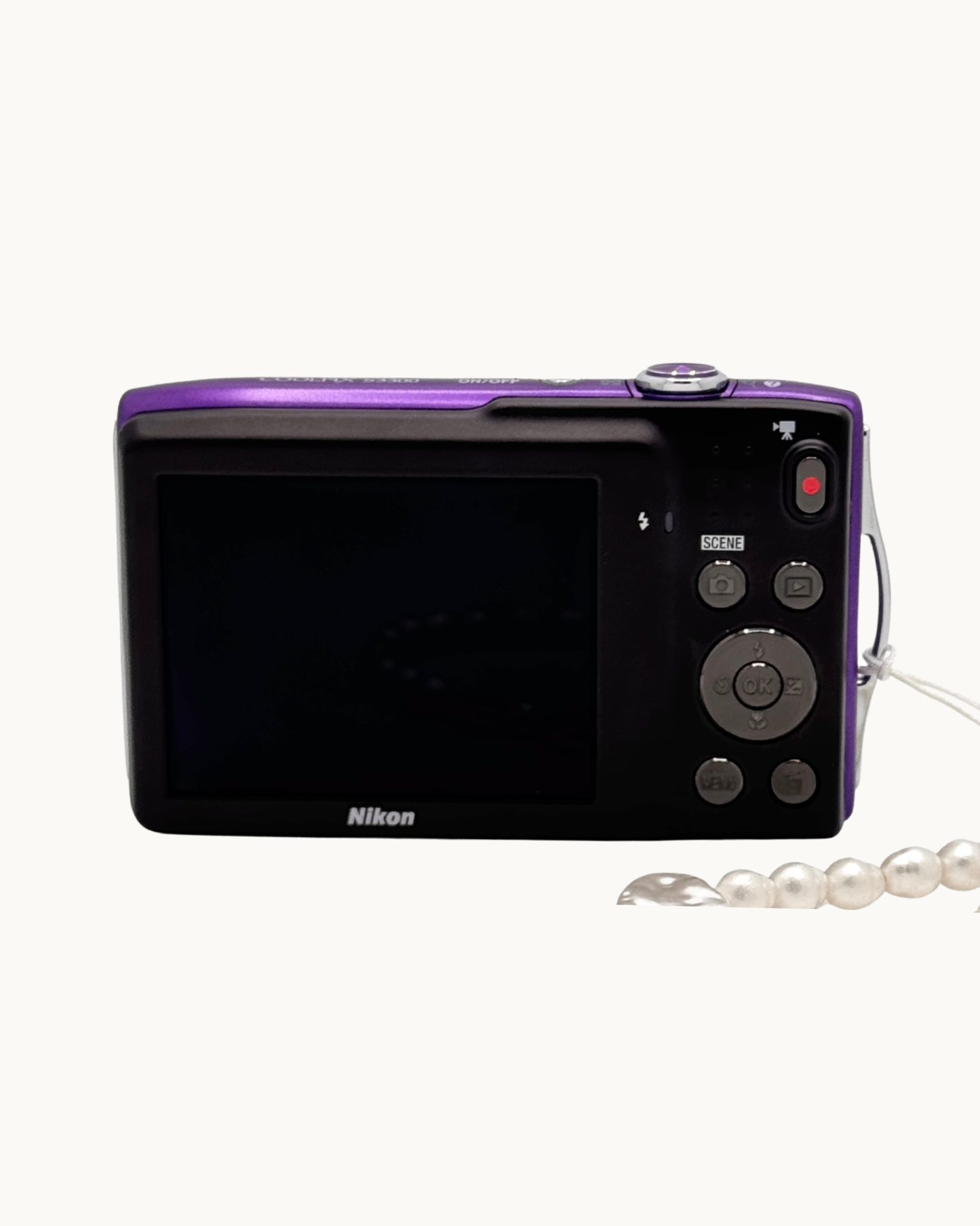 Nikon Coolpix S3300 (Bibi’s fav)